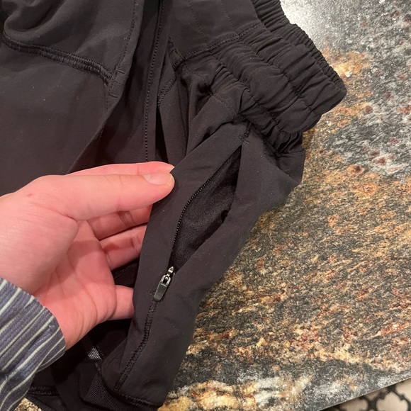 Gotta Hot High-Rise Lined Shorts 4” - Picture 5 of 7